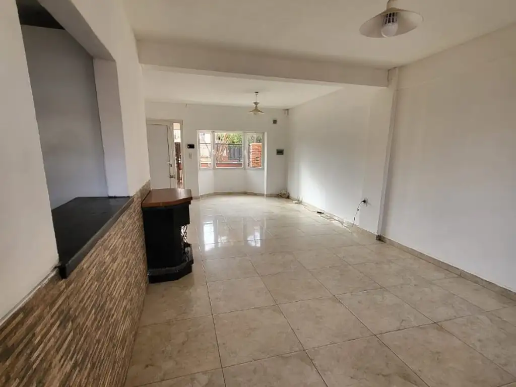 Foto de CASA EN VENTA S.P. del CHAÑAR CALLE ARRAYANES N° 645.-, imagen 2