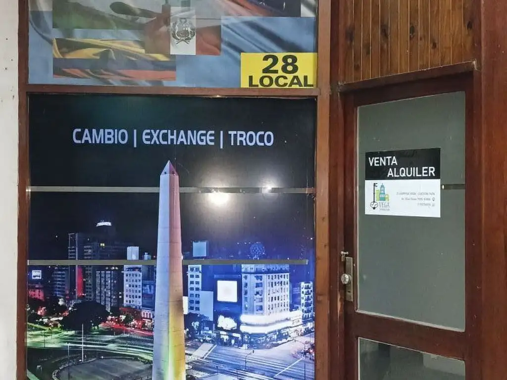 Foto de Venta Galeria CENTER Local c/entrepiso Zona Peatonal Floria, imagen 1