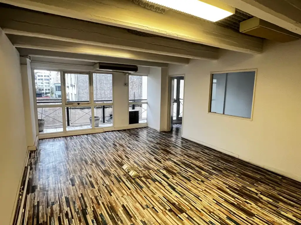 Foto de Oficina 72,00 m² Baño Propio – Balcón Corrido Air/ac Impecable, imagen 3