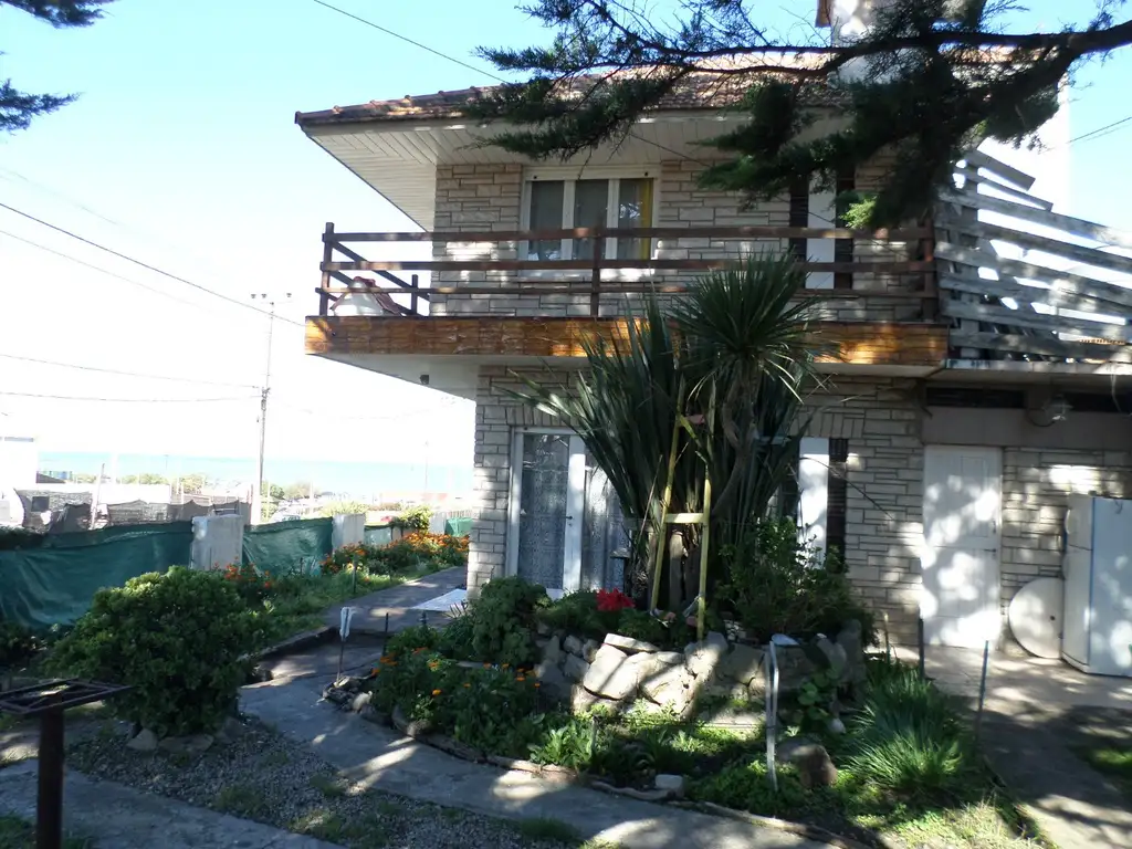 Foto de Chalet en esquina a metros del mar en barrio Faro, imagen 4