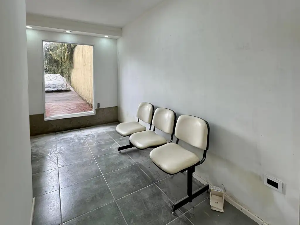 Foto de Consuiltorios en alquiler en Castelar Norte, imagen 5