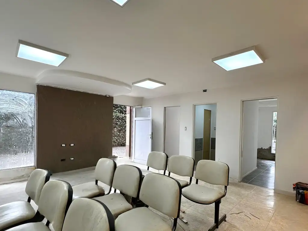Foto de Oficina Consultorios en alquiler en Castelar Norte, imagen 4