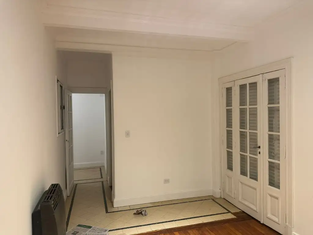 Foto de Excelente 3 ambientes Contrafte muy luminoso y g/ patio. Refac. a, imagen 2