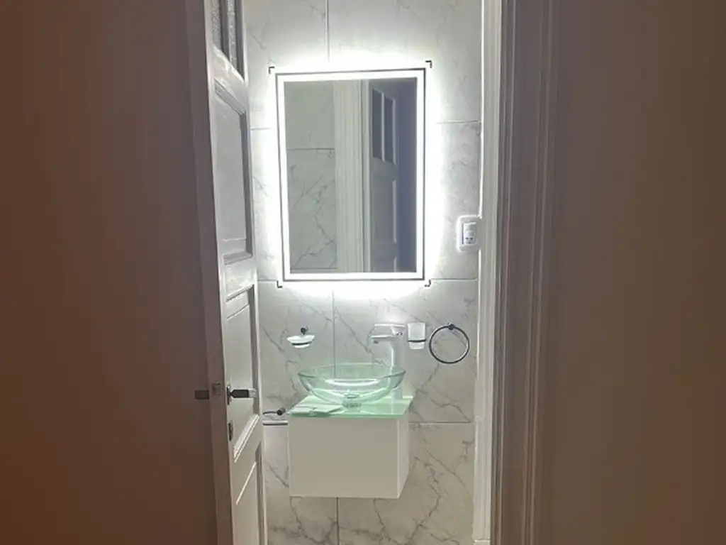 Foto de Excelente 3 ambientes Contrafte muy luminoso y g/ patio. Refac. a, imagen 5