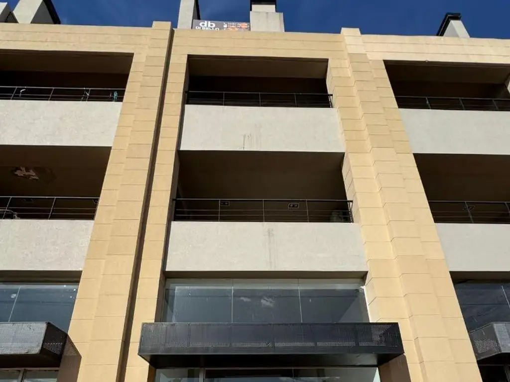 Foto de Local a estrenar con vista lateral al río, imagen 3