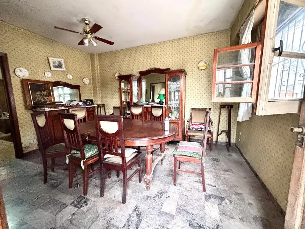 Foto de PH EN PB AL FRENTE- A RECICLAR 3 AMB CON 2 BAÑOS - CASTAÑON 1400 Y, imagen 4