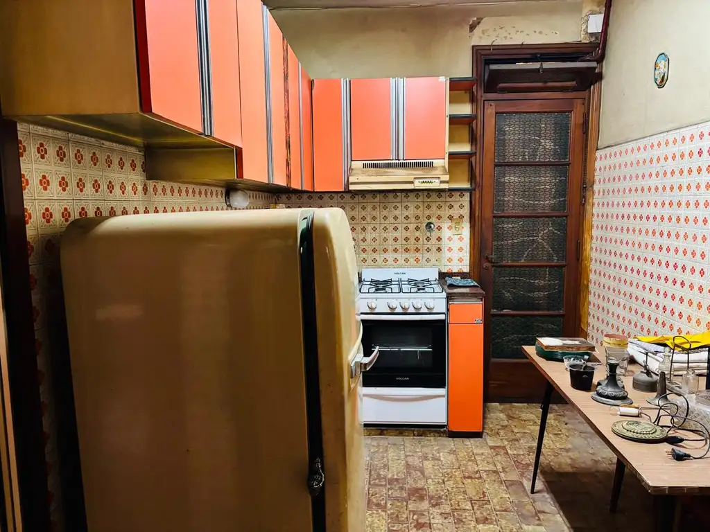 Foto de PH EN PB AL FRENTE- A RECICLAR 3 AMB CON 2 BAÑOS - CASTAÑON 1400 Y, imagen 5