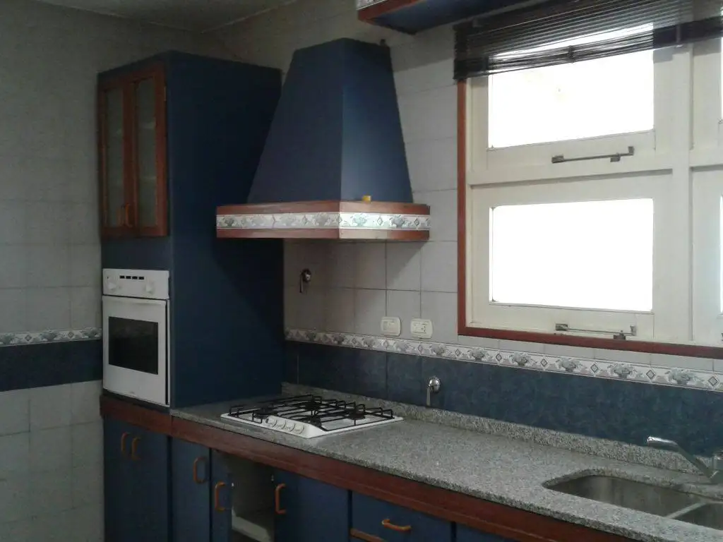 Foto de Casa en venta en Casilda diseño y calidad de otra época en un lote, imagen 3