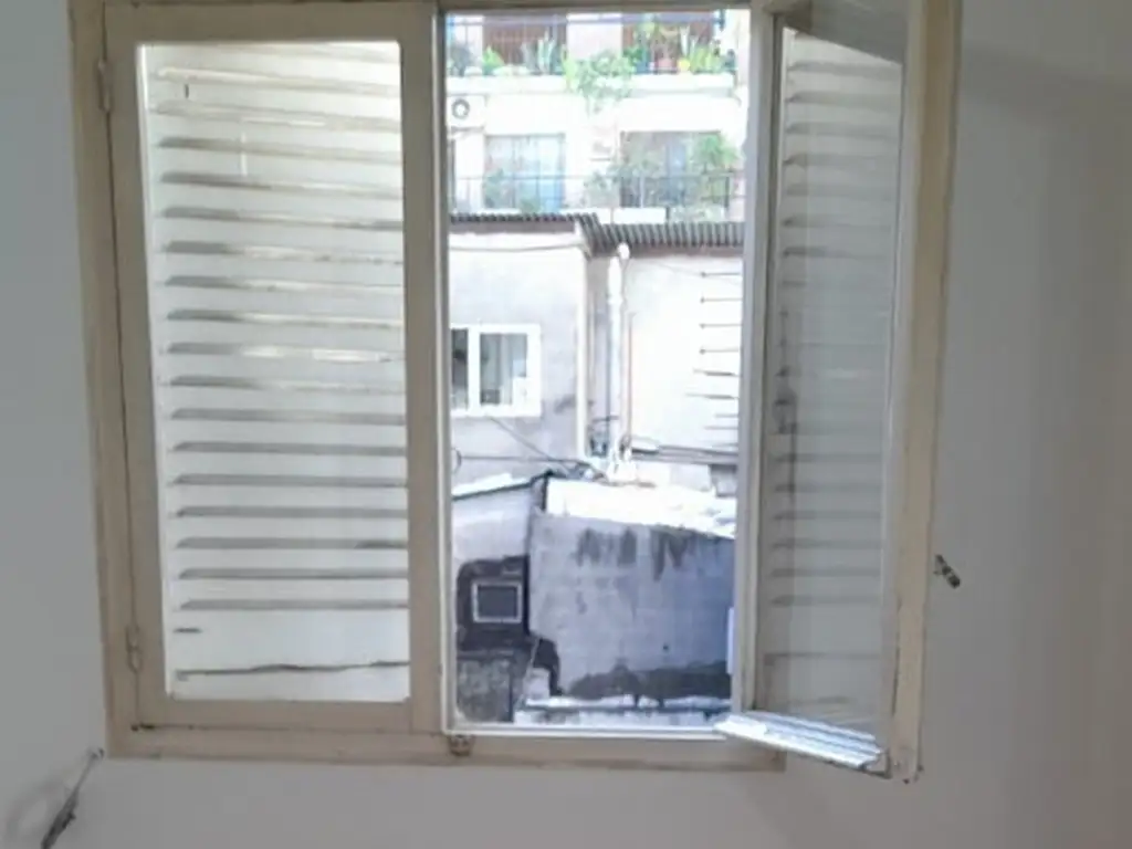 Foto de VENTA DPTO 2 AMBIENTES - PRECIO: USD 75.000 - FLORES, imagen 2