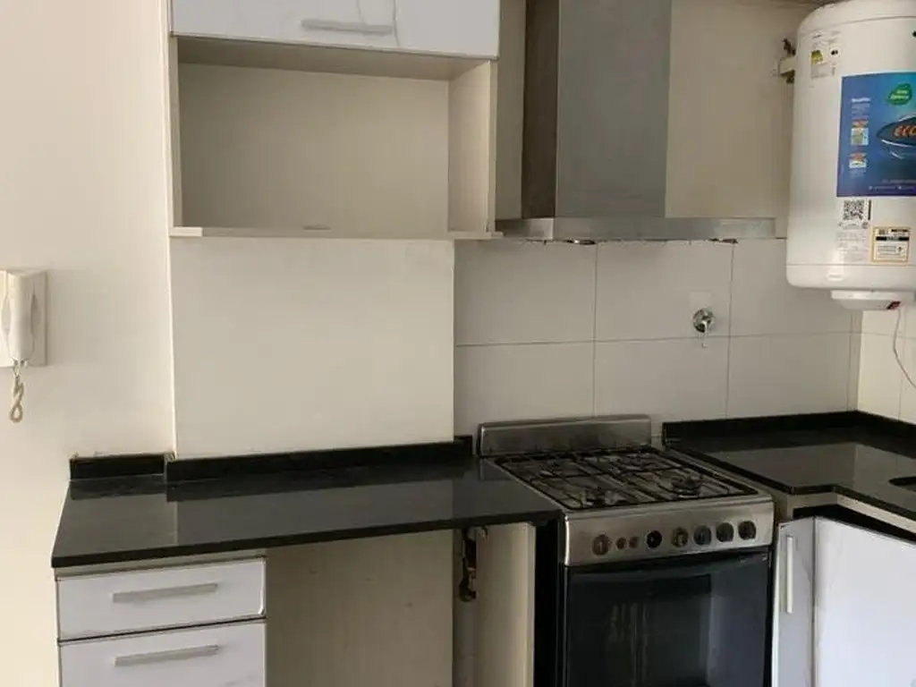 Foto de VENTA - MONOAMBIENTE AL FTE. BALCON CON COCHERA- CABALLITO, imagen 3