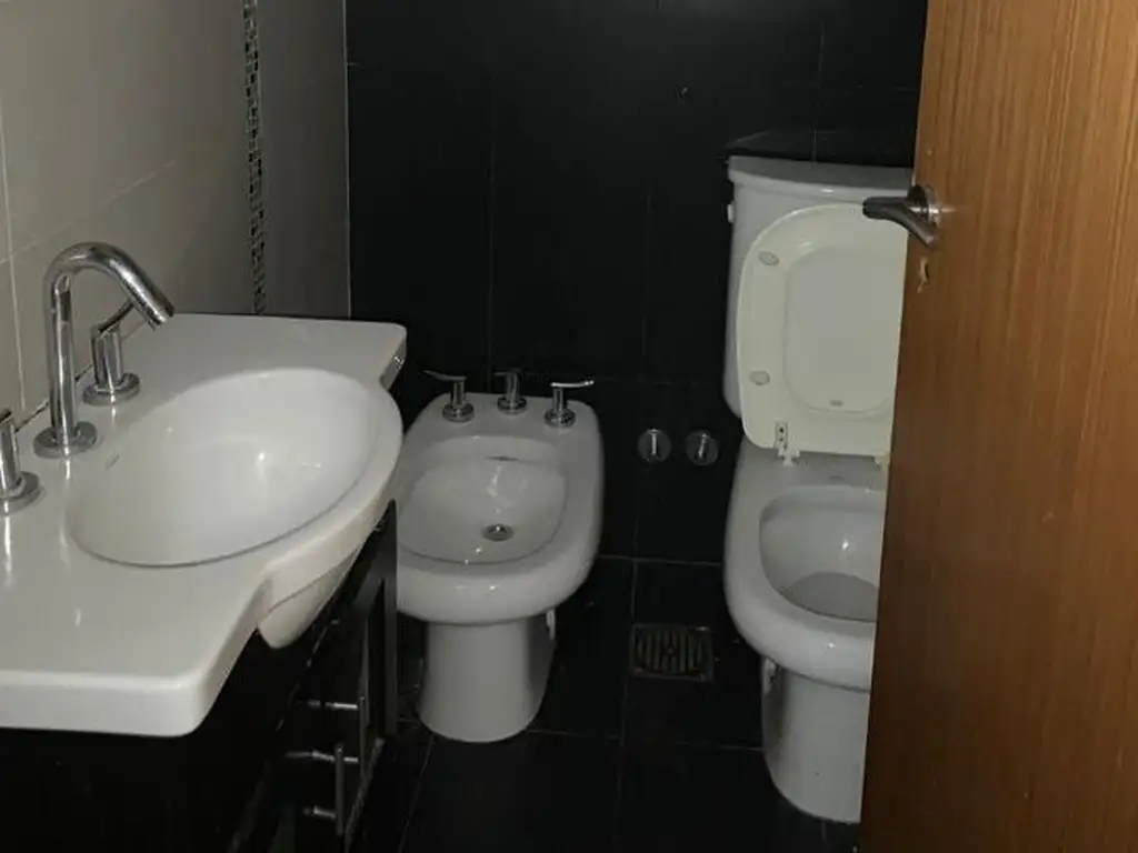 Foto de VENTA - MONOAMBIENTE AL FTE. BALCON CON COCHERA- CABALLITO, imagen 5