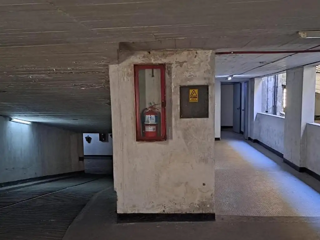 Foto de VENTA - COCHERA C/BAÑO Y ACENSOR - SAN NICOLAS, imagen 4