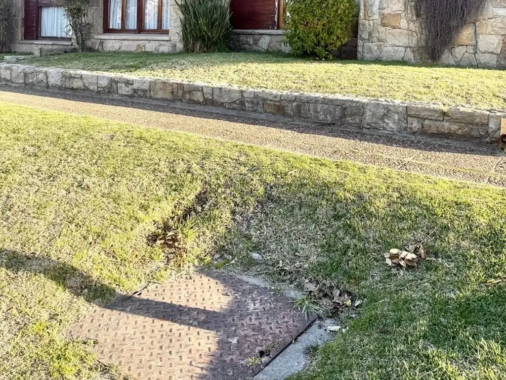 Foto de Importante casa 5 amb c/cochera y parque, imagen 1