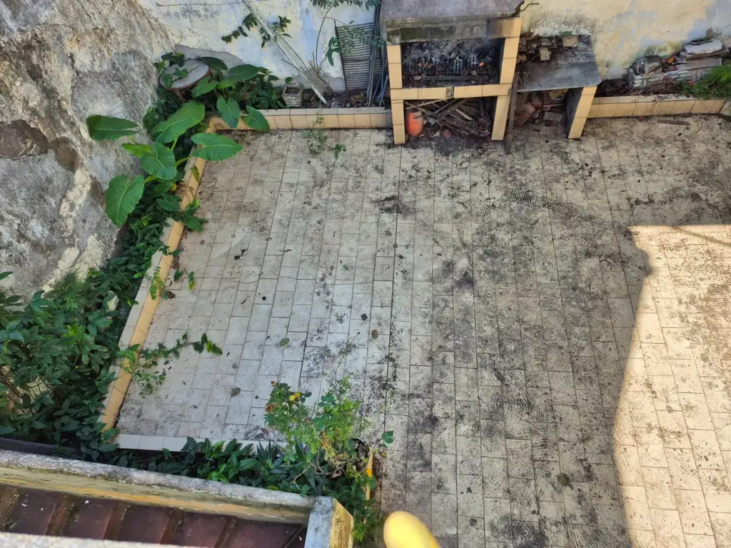 Foto de CASA EN 2 PLANTAS 5 AMB CORTE ANTIGUO CON FONDO - SOBRE LOTE PROPIO, imagen 3