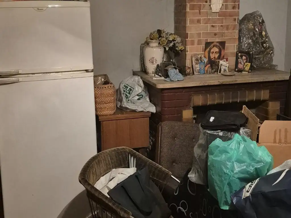Foto de CASA EN 2 PLANTAS 5 AMB CORTE ANTIGUO CON FONDO - SOBRE LOTE PROPIO, imagen 4