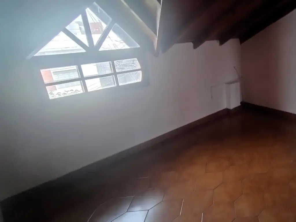 Foto de Departamento tipo casa en alquiler de 3 ambientes San Justo, imagen 1