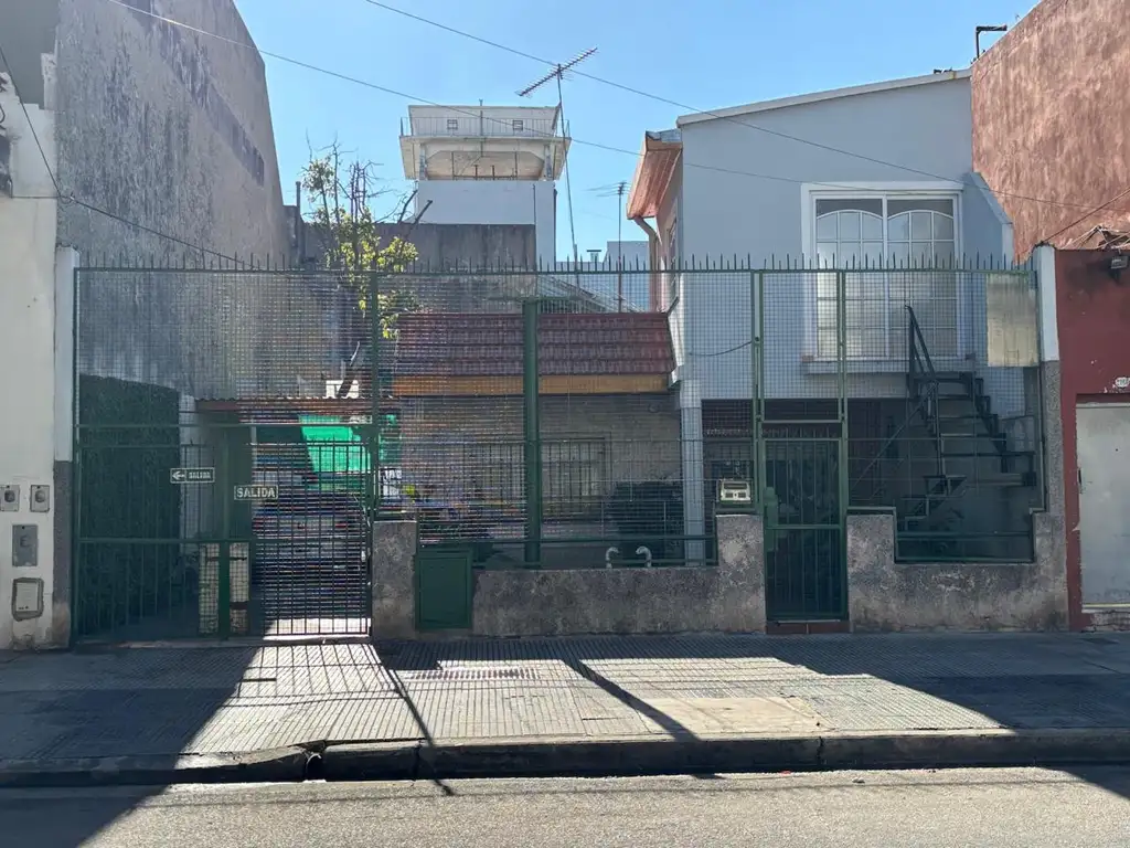 Foto de Venta gran casa con garage 3 autos y 4 monoambientes, oficina en Planta, imagen 2