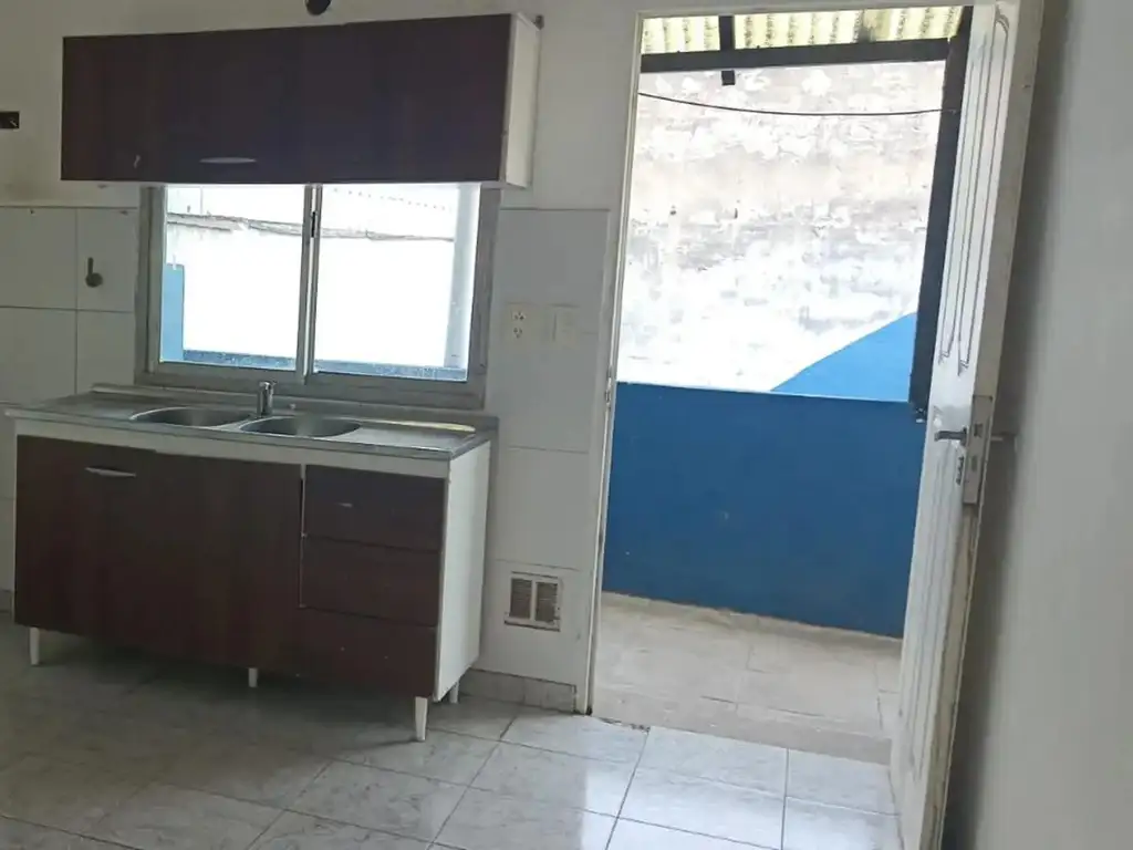 Foto de Departamento en alquiler en Moron, imagen 1