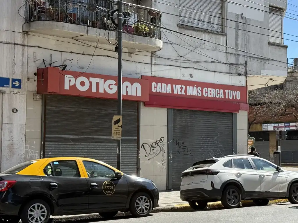 Foto de Local Comercial con oficinas y depósito en esquina en Constitución, imagen 2