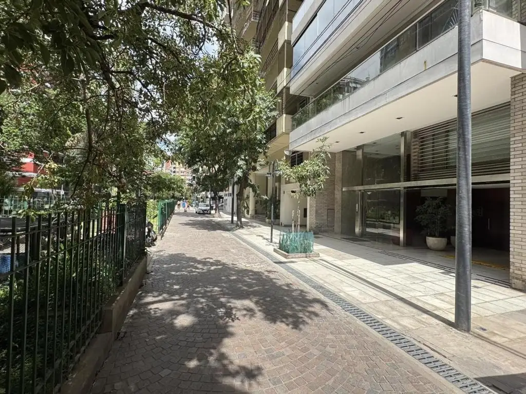 Foto de VENTA EXCLENTE PISO ALTO VISTA EXCELENTE COCHERA Y BAULERA, imagen 4
