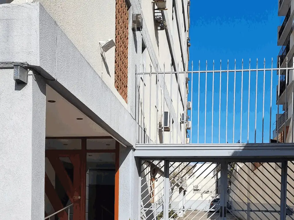 Foto de EXCELENTE DEPARTAMENTO 4 AMBIENTES -, imagen 2
