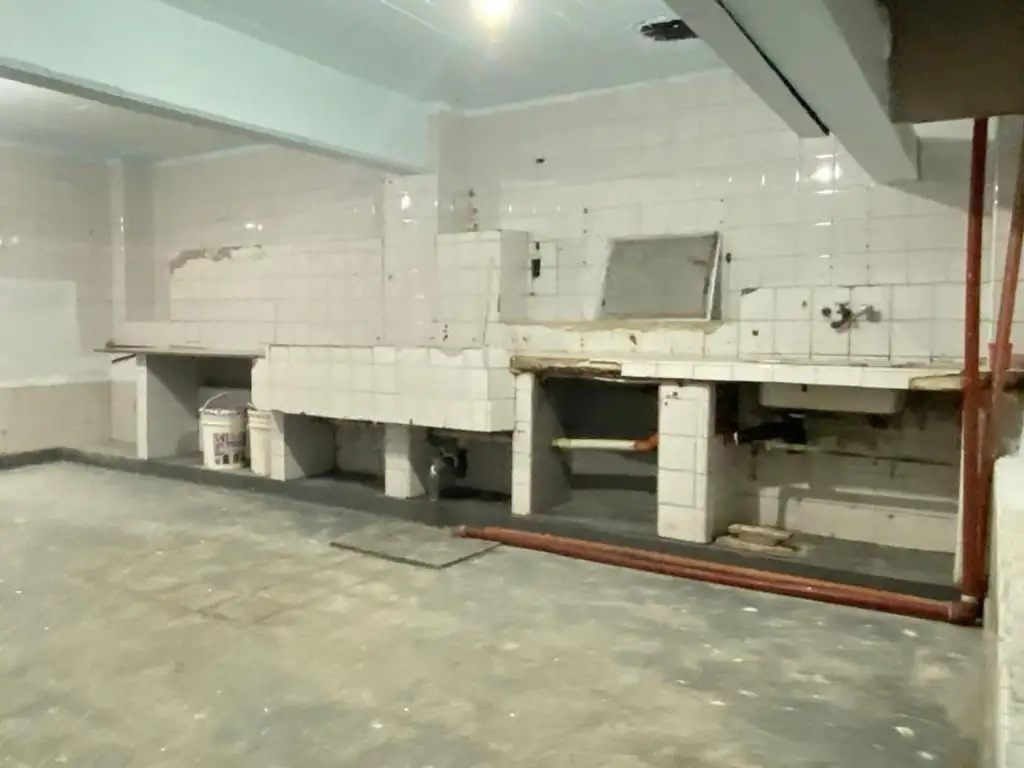 Foto de LOCAL EN VENTA EN AV LUIS MARIA CAMPOS 200, imagen 4