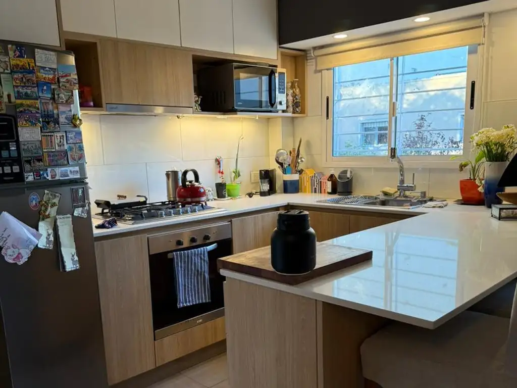 Foto de EXCLUSIVO DEPARTAMENTO DE 3 AMBIENTES CON BALCON Y TERRAZA PROPIA, imagen 4