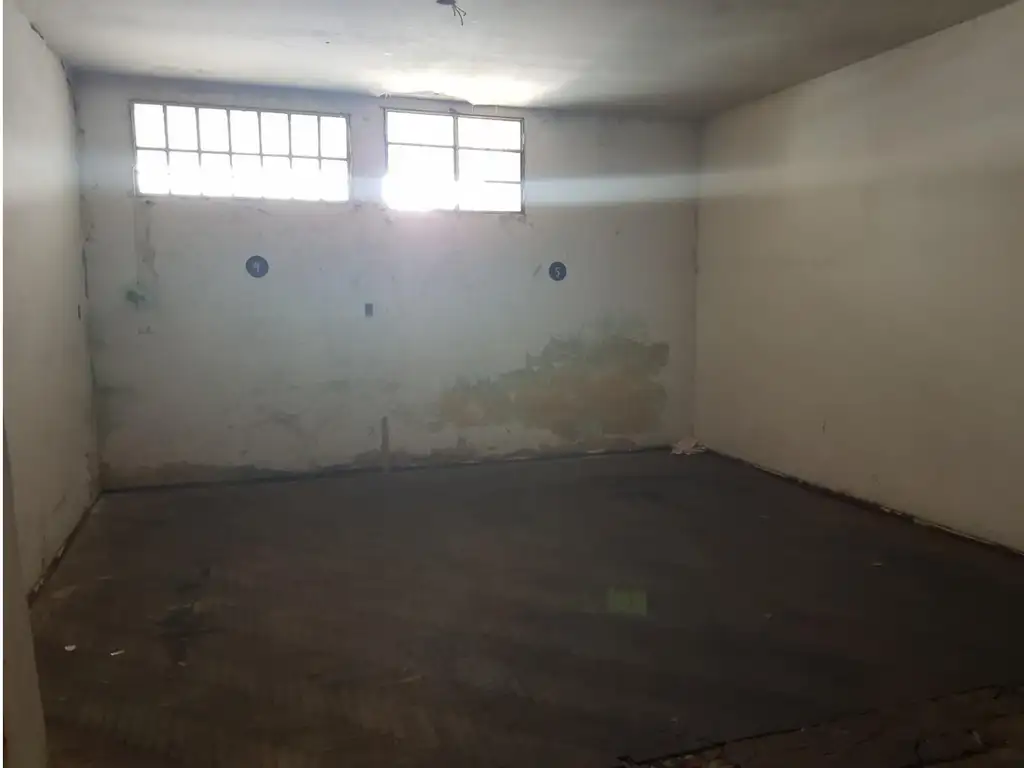 Foto de CERRITO 300, SE ALQUILA, GARAGE Y FABRICA, 2000M2 CUB Y 600, imagen 3