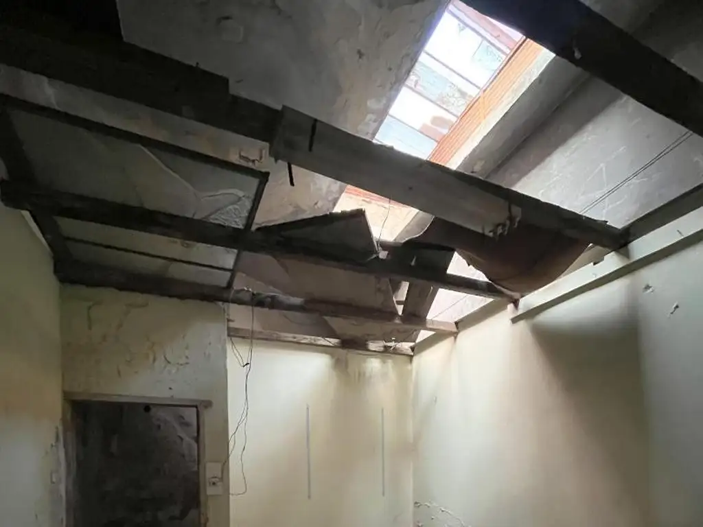 Foto de Oferton! Deposito con dep 880 m2, cub1100m2 total en Pompeya, imagen 3
