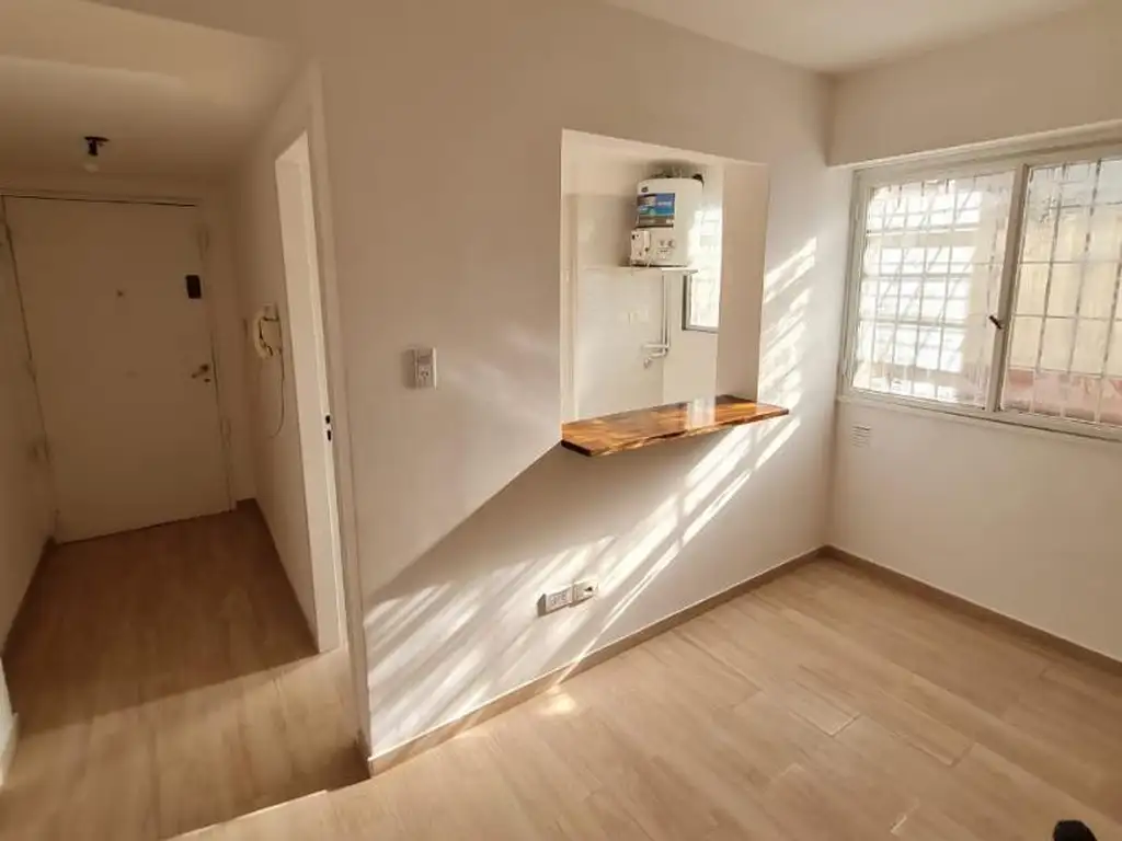 Foto de LOCALCON RENTA Y VIVIENDA EN AV. CORDOBA.PALERMO SOHO, imagen 2
