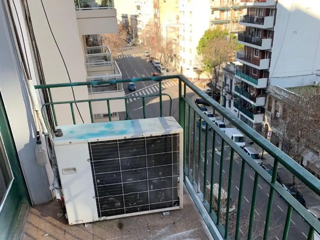 Foto de 3 AMB C/DEP SERV SEMIPISO FRTE Y CRFTE 2 BCONES, imagen 3