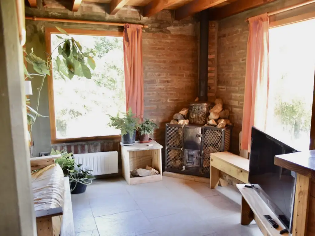 Foto de Cabañas de dos ambientes en dos plantas de aprox. 50 m2 cub y en una, imagen 1
