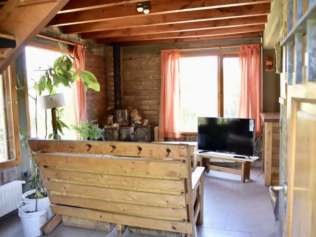 Foto de Cabañas de dos ambientes en dos plantas de aprox. 50 m2 cub y en una, imagen 2