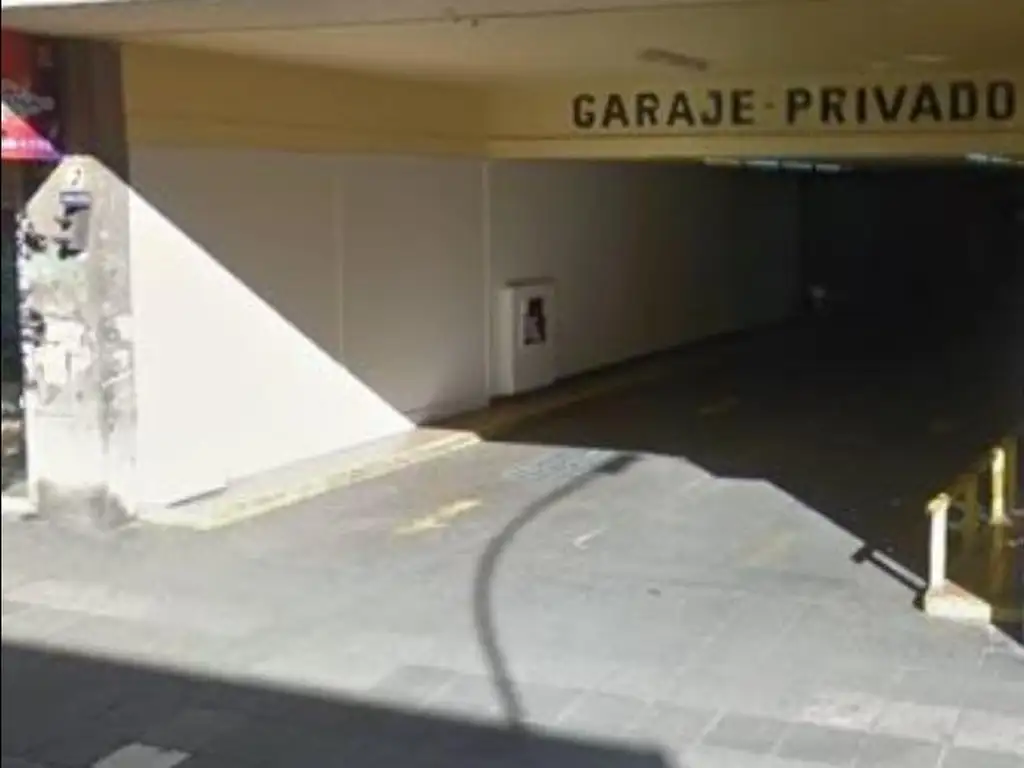 Foto de Cochera en edificio privado de cocheras - Zona Balvanera Uriburu al 400, imagen 3
