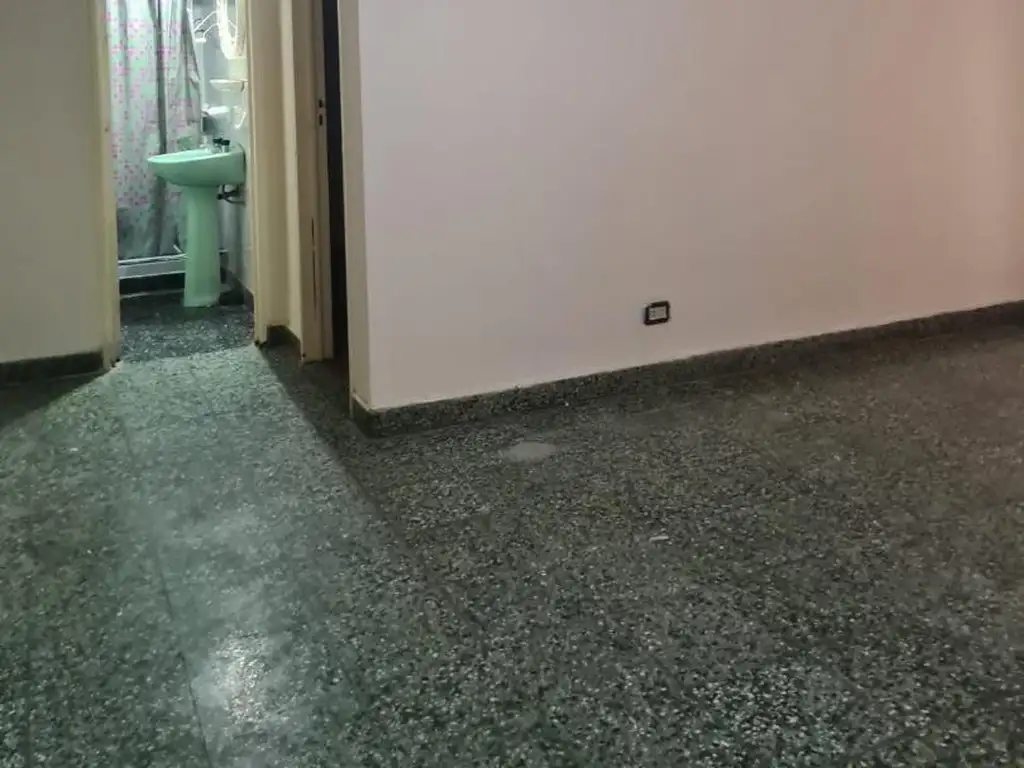 Foto de DPTO EN ALQUILER 2 AMBIENTES, VILLA BALLESTER, imagen 1
