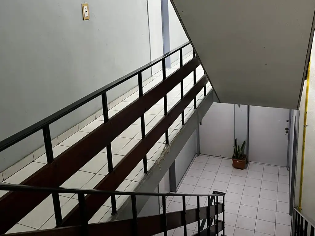 Foto de DEPARTAMENTO Bº PIEDRABUENA 4 AMB TERCER PISO X ESCALERA, imagen 1
