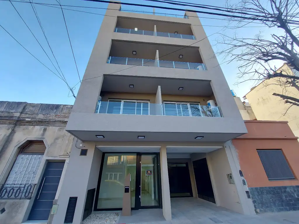 Foto de COCHERA CUBIERTA FIJA - PORTON AUTOMATICO - BAHIA BLANCA 2386 - VILLA, imagen 4