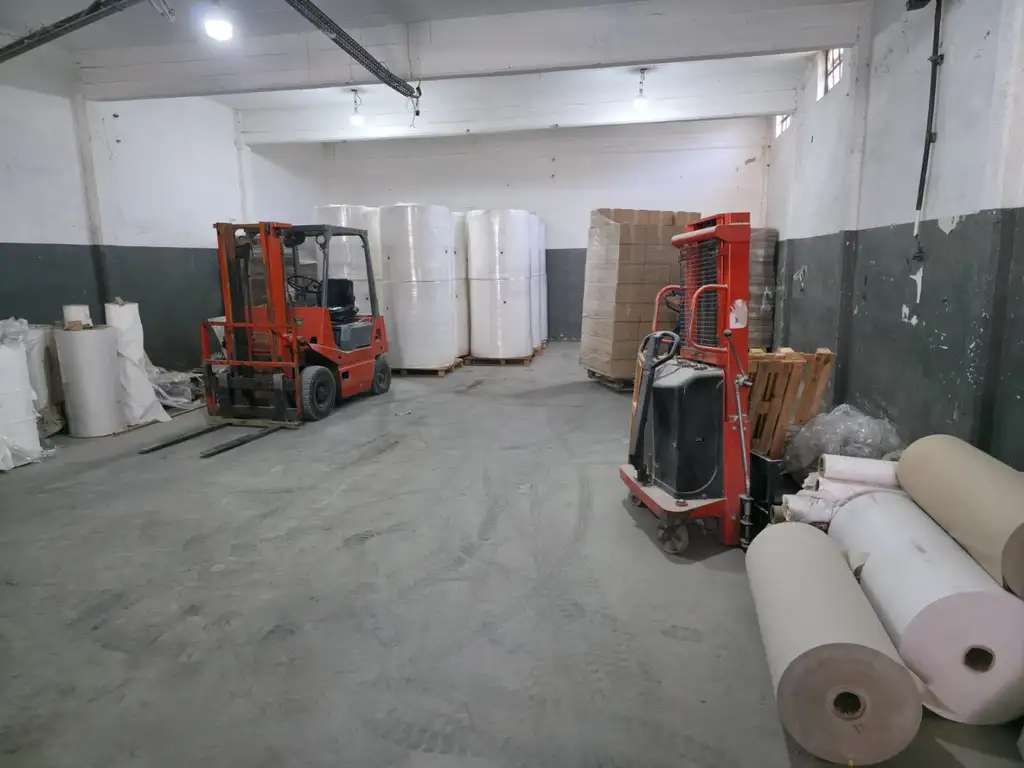 Foto de GALPON CON OFICINAS, PLANTA LIBRE DE COLUMNAS, imagen 2