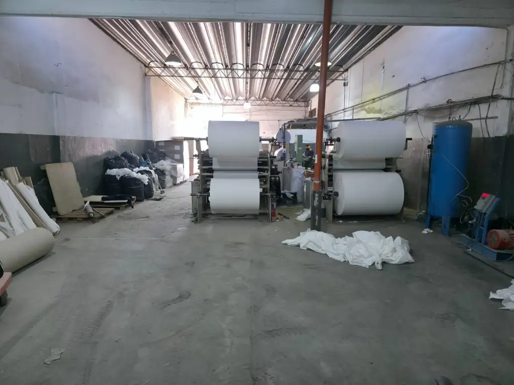 Foto de GALPON CON OFICINAS, PLANTA LIBRE DE COLUMNAS, imagen 4