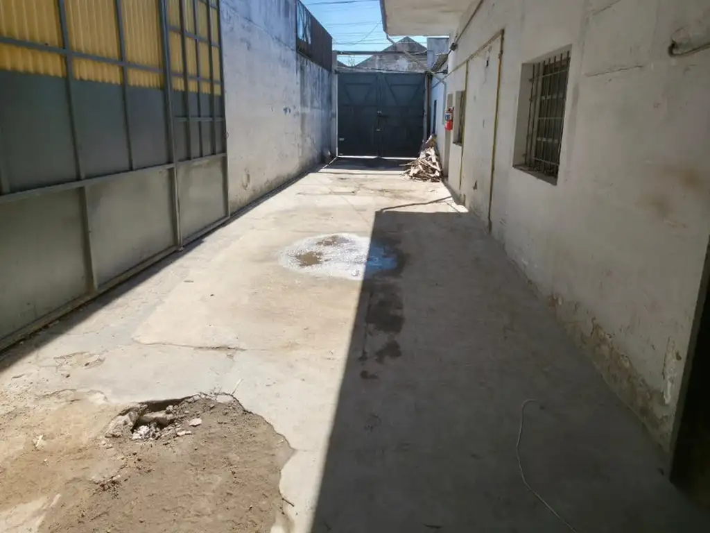 Foto de GALPON CON OFICINAS, PLANTA LIBRE DE COLUMNAS, imagen 3