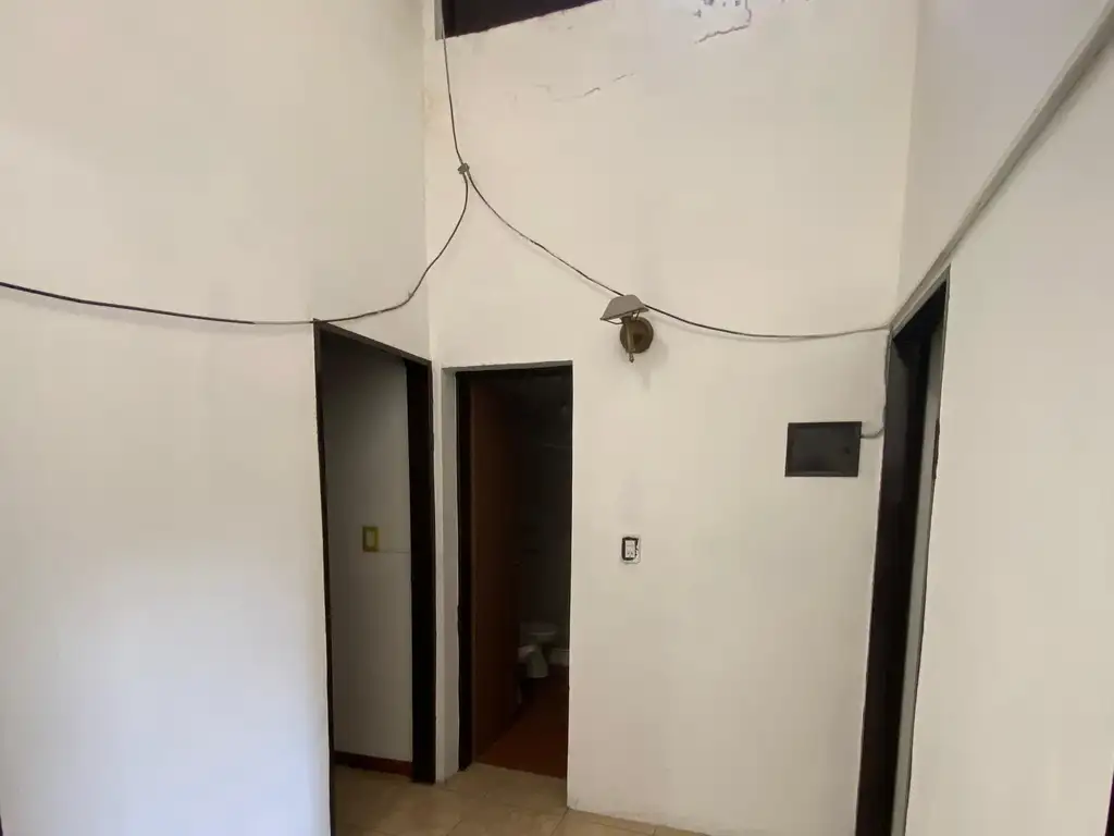 Foto de Casa en venta 5 Ambientes - Villa Pueyrredon, imagen 2