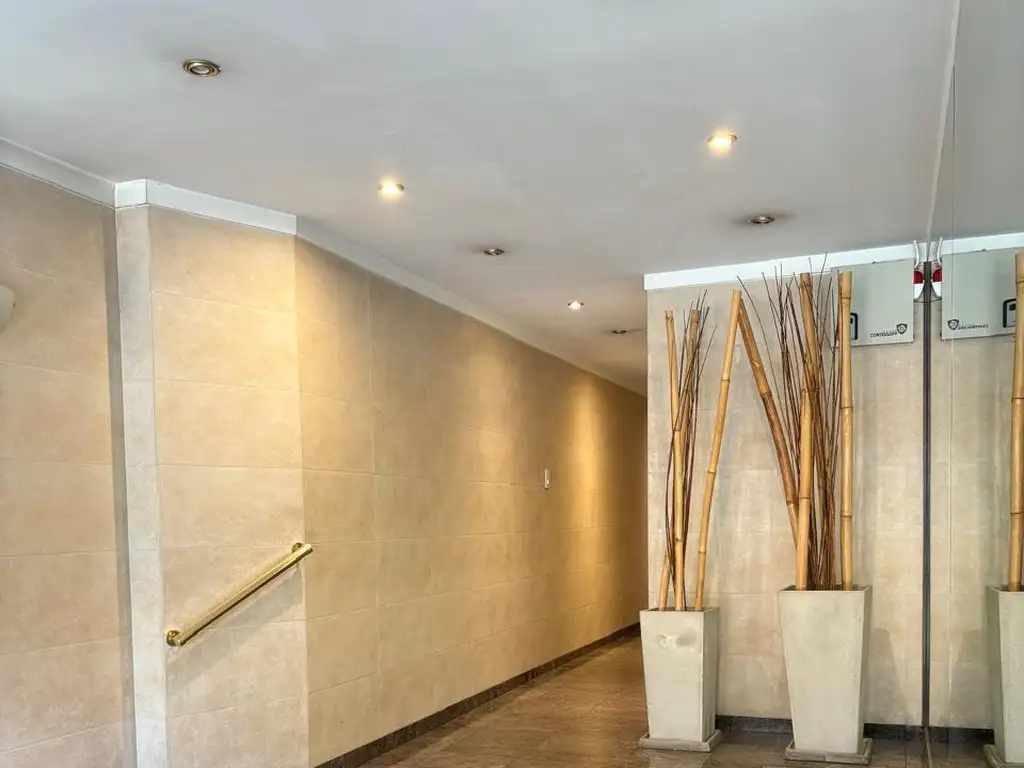 Foto de MONOAMBIENTE LUMINOSO Y FUNCIONAL EN RECOLETA – VISTA ABIERTA – APTO, imagen 3