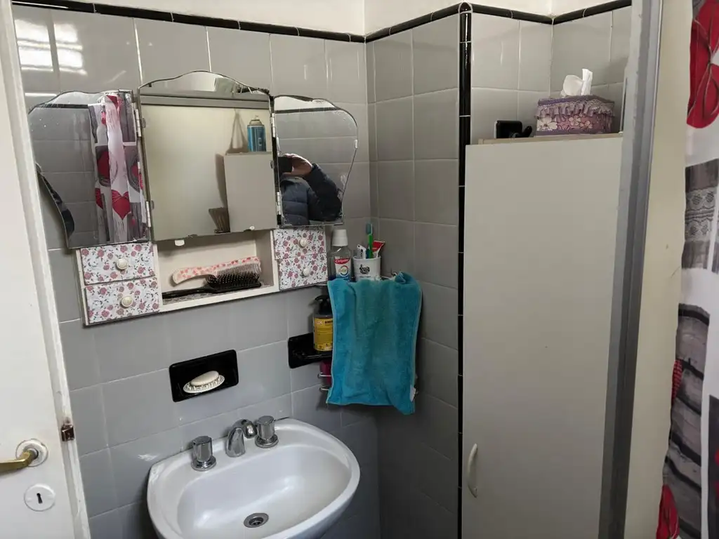 Foto de Venta depto 3 amb amplio, muy bueno 2 Piso por escalera. Parque, imagen 5
