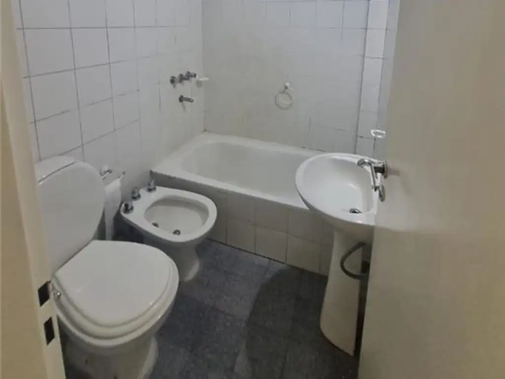 Foto de DEPARTAMENTO 3 DORMITORIOS - CORRIENTES, imagen 5