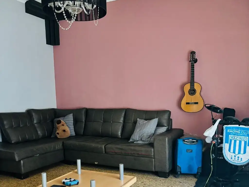 Foto de CASA EN LOTE PROPIO CON FONDO LIBRE Y PISCINA., imagen 2