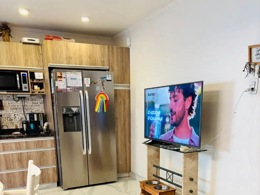 Foto de CASA EN LOTE PROPIO CON FONDO LIBRE Y PISCINA., imagen 4