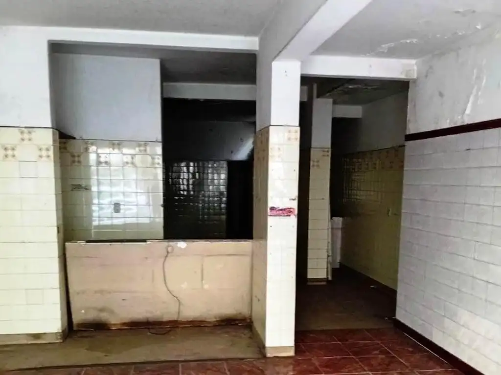 Foto de LOCAL SARANDI Y AV RIVADAVIA, imagen 2