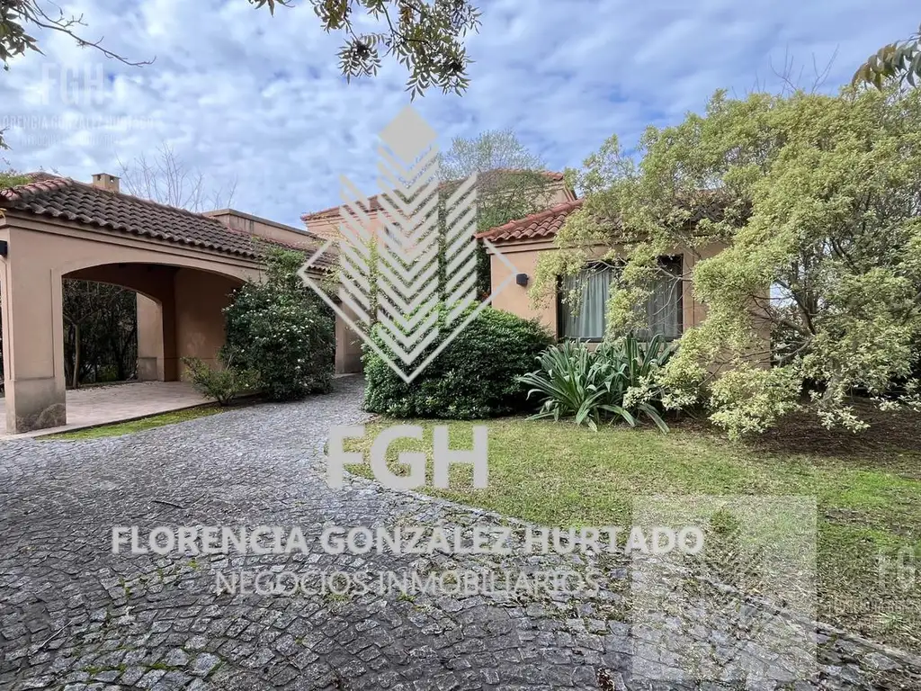 Foto de Casa en venta Barrio Santa Catalina Villanueva, imagen 2