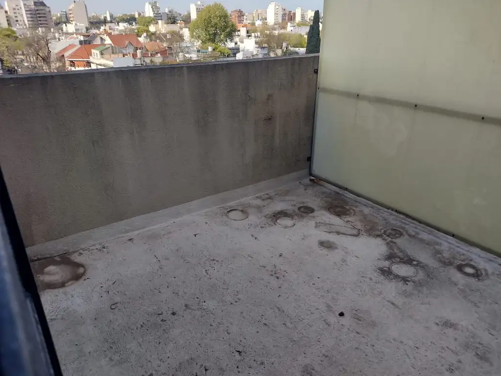 Foto de MONOAMBIENTE 5TO PISO CON PATIO VISTA ABIERTA MUY LUMINOSO, imagen 5