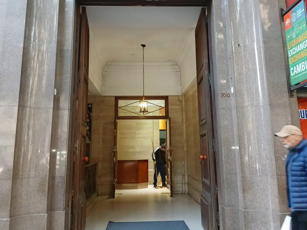 Foto de Oficina 170m2 en alquiler en San Nicolás, imagen 2